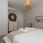 One Bedroom Cliffs شقة سيسيمبرا