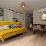 One Bedroom Cliffs شقة