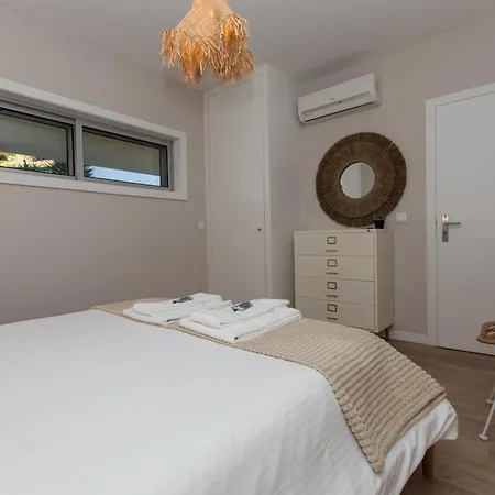 アパート One Bedroom Cliffs