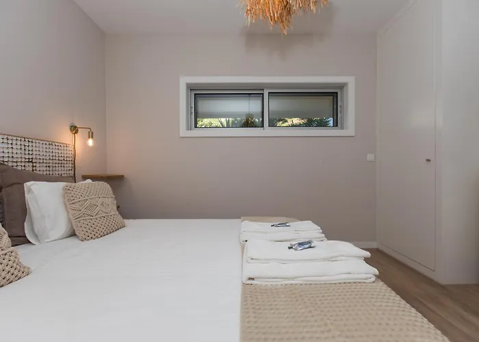 One Bedroom Cliffs アパート セシンブラ