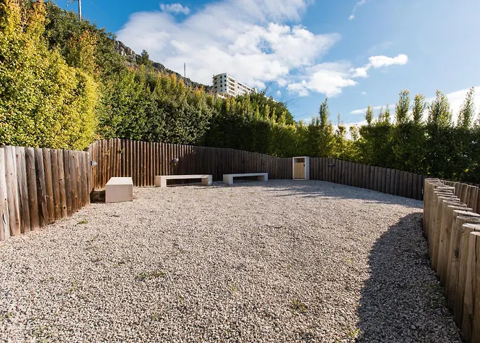 One Bedroom Cliffs セシンブラ