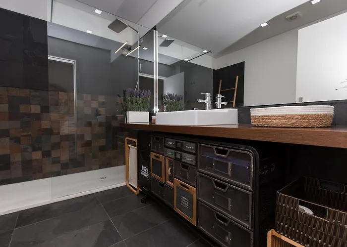 One Bedroom Cliffs アパート セシンブラ