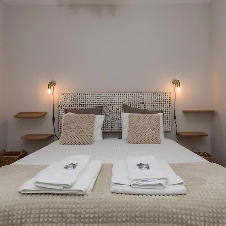 One Bedroom Cliffs Apartment