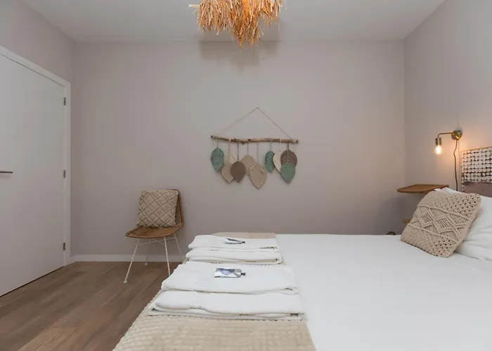 One Bedroom Cliffs *