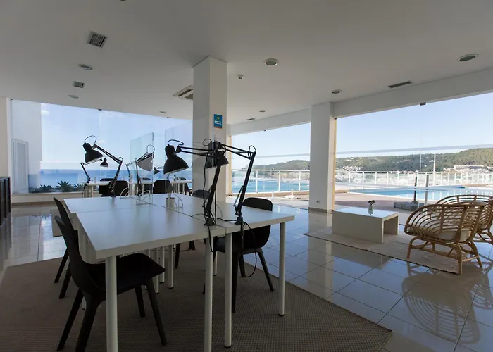 One Bedroom Cliffs Διαμέρισμα *